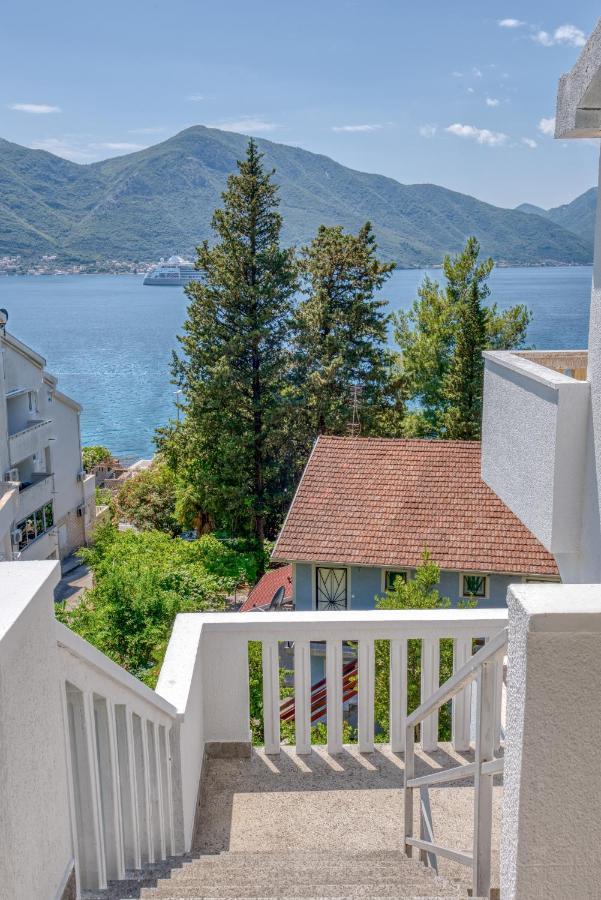 Apartment Elegant Kotor Exterior photo