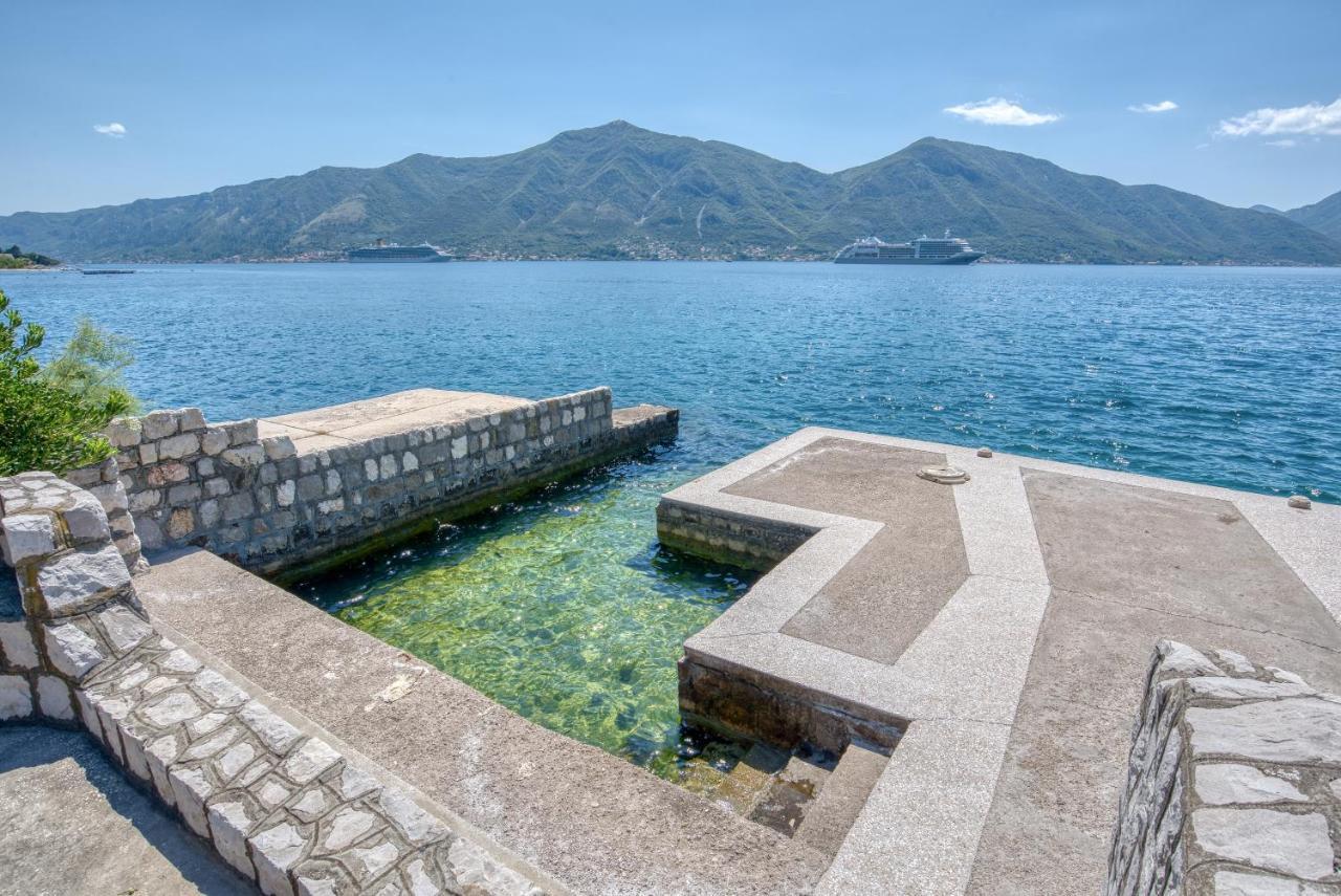 Apartment Elegant Kotor Exterior photo