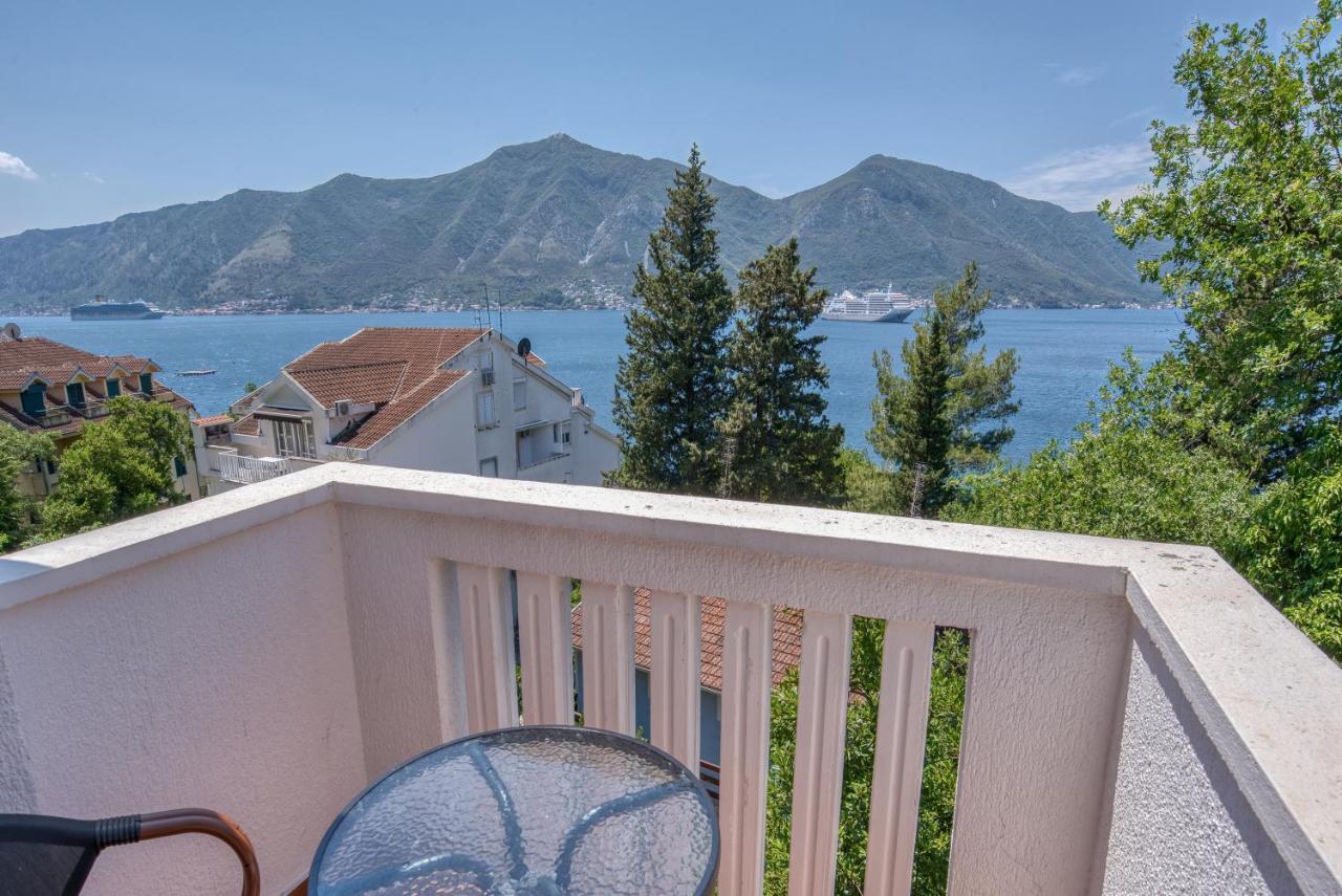 Apartment Elegant Kotor Exterior photo